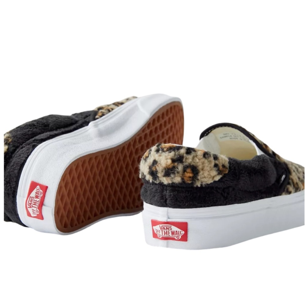 Vans Slip On (Sherpa) Leopard Faux Fur Shoes Womens Sizes 8, 8.5, 9, 9.5, 10 NIB - Picture 2 of 10